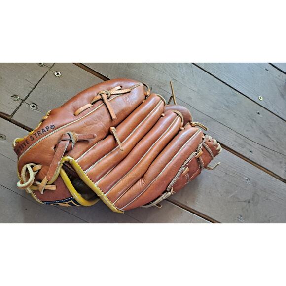 USED LHT Wilson Baseball Glove A2141 AS PICTURED - Picture 4 of 4
